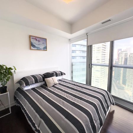 Luxury 2 Bedrooms With Lakeview Cn Tower Entertainment District Rogers Centre 多伦多 外观 照片