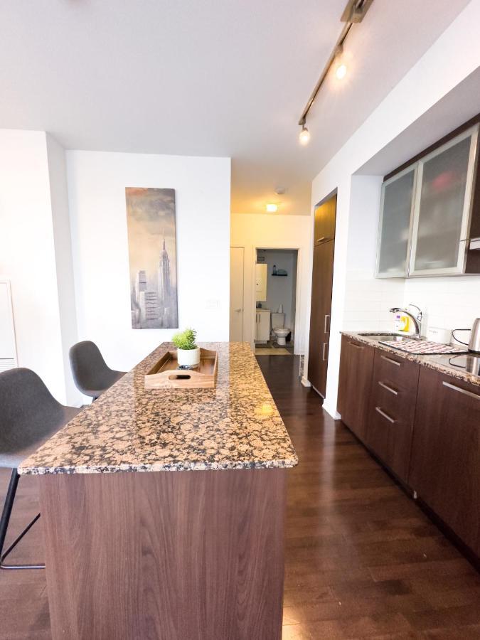 Luxury 2 Bedrooms With Lakeview Cn Tower Entertainment District Rogers Centre 多伦多 外观 照片