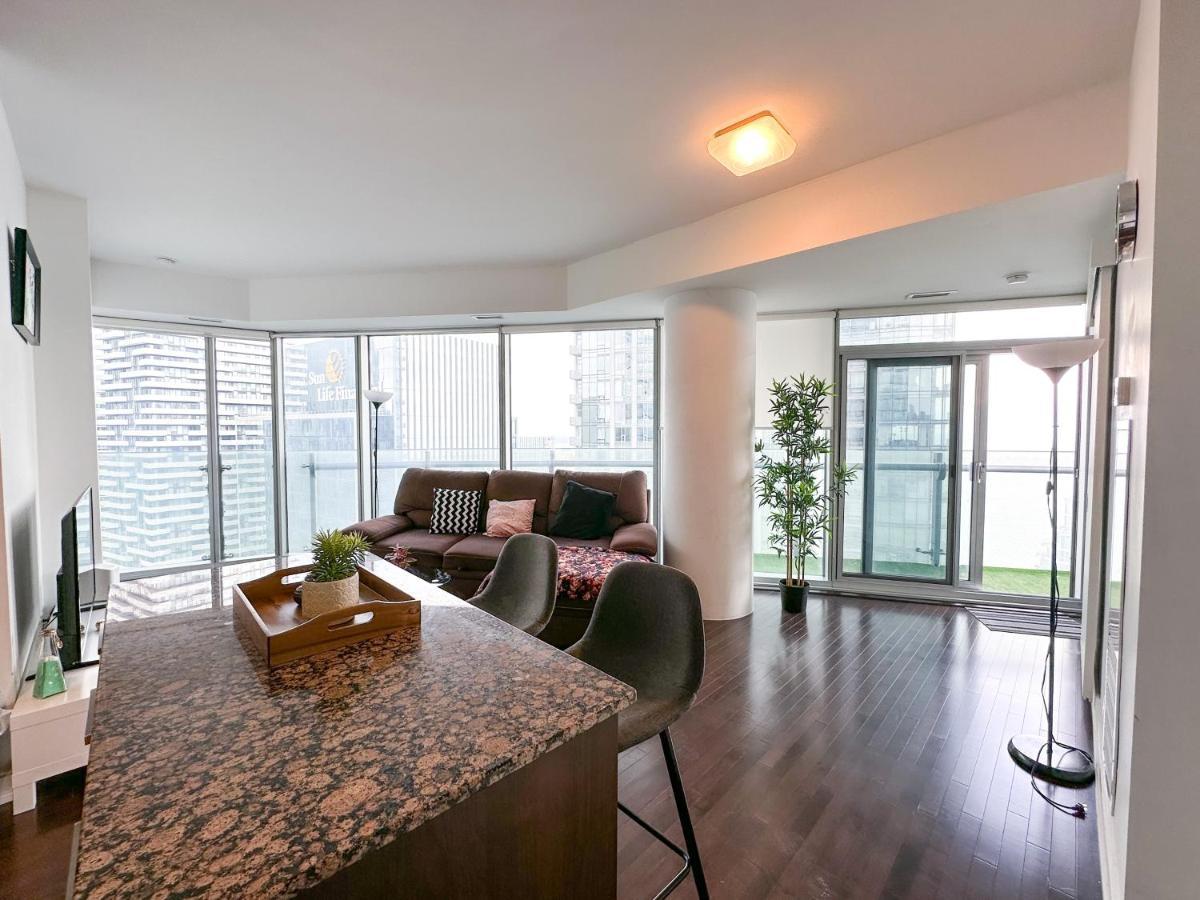 Luxury 2 Bedrooms With Lakeview Cn Tower Entertainment District Rogers Centre 多伦多 外观 照片