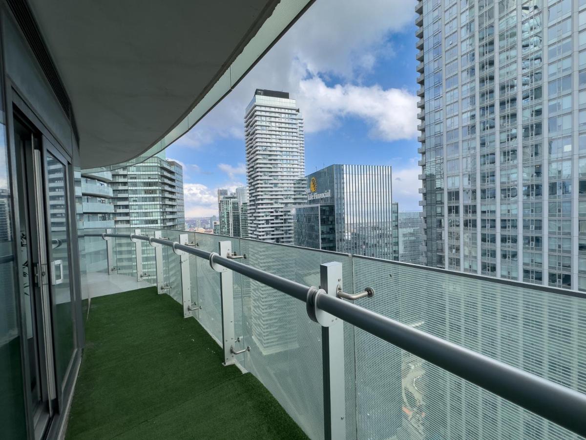 Luxury 2 Bedrooms With Lakeview Cn Tower Entertainment District Rogers Centre 多伦多 外观 照片